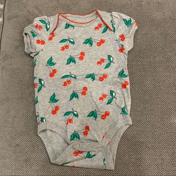 NWOT Set of 2 Gap Onesies 12-18M - Picture 3 of 5